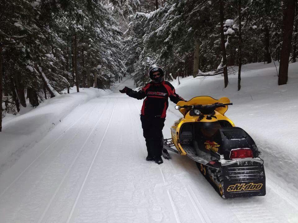 Little Hawk Resort & Marina Algonquin Highlands Екстер'єр фото