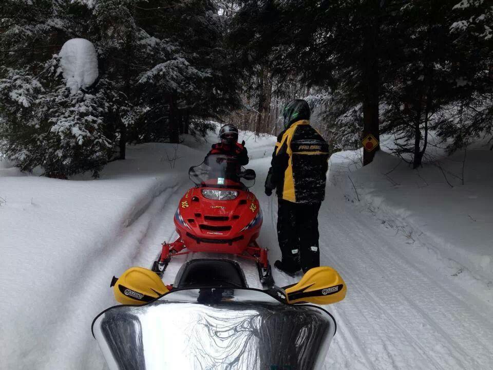 Little Hawk Resort & Marina Algonquin Highlands Екстер'єр фото