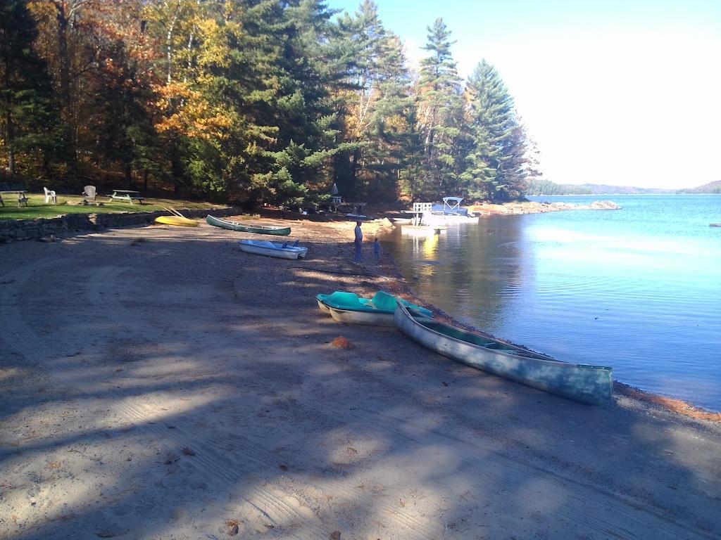 Little Hawk Resort & Marina Algonquin Highlands Екстер'єр фото