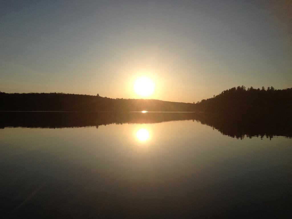 Little Hawk Resort & Marina Algonquin Highlands Екстер'єр фото