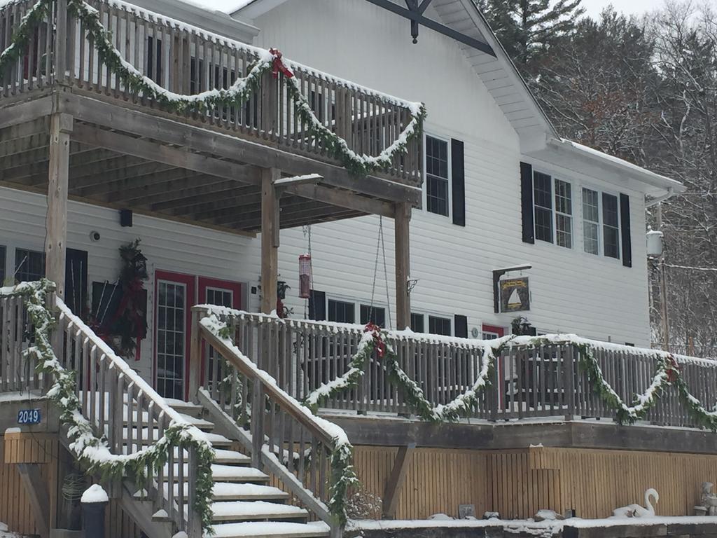 Little Hawk Resort & Marina Algonquin Highlands Екстер'єр фото