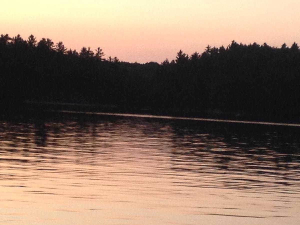 Little Hawk Resort & Marina Algonquin Highlands Екстер'єр фото