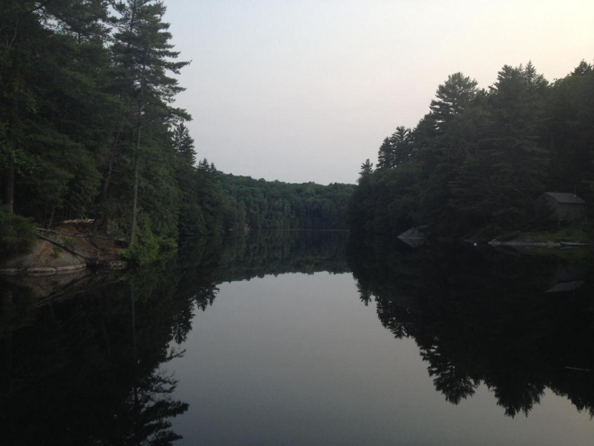 Little Hawk Resort & Marina Algonquin Highlands Екстер'єр фото